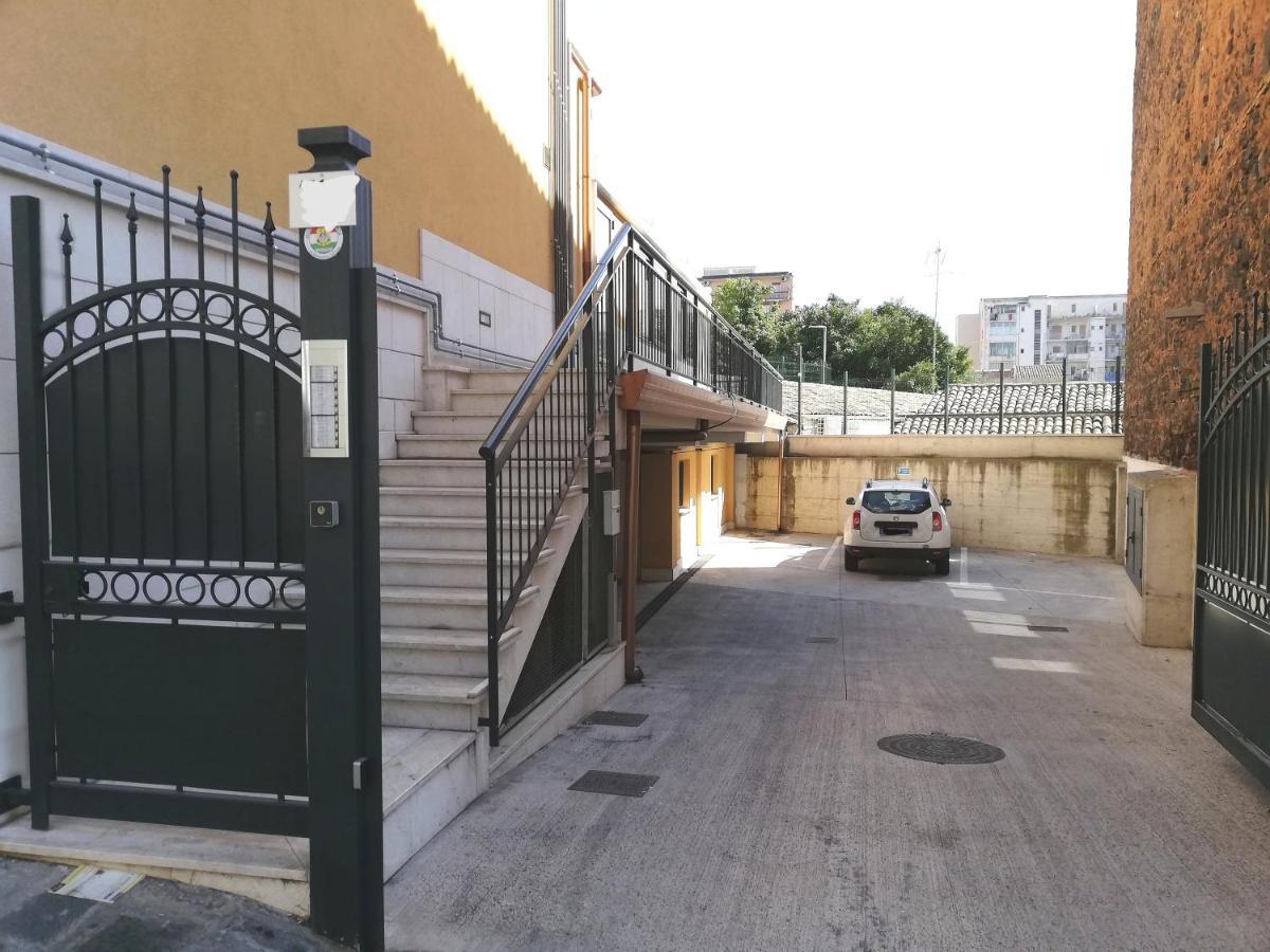 Friends & Family Apartment - Free Parking Car Catania Exterior foto